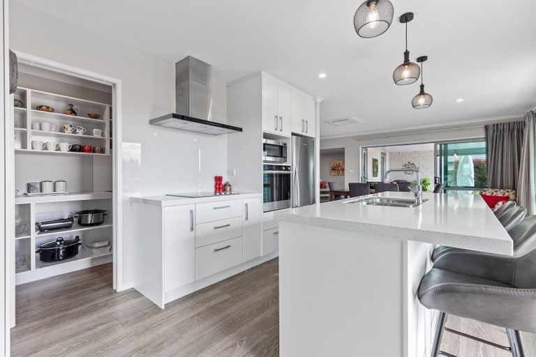 Photo of property in 6 Louise Drive, Ohauiti, Tauranga, 3112