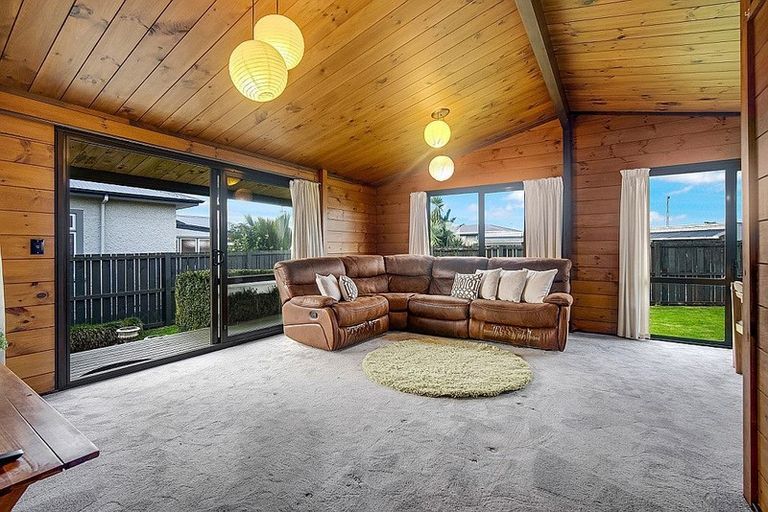 Photo of property in 247 Tukapa Street, Westown, New Plymouth, 4310