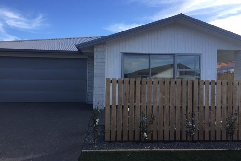 Photo of property in 4 Rotomanu Place, Pyes Pa, Tauranga, 3112