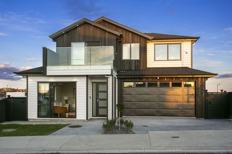 Photo of property in 3 Treloar Crescent, Hobsonville, Auckland, 0616