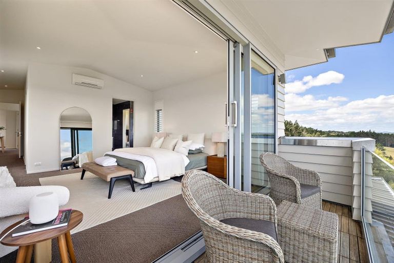 Photo of property in 55 Pinetone Road, Kumeu, 0892