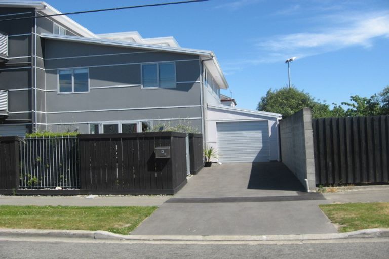 Photo of property in 2/8 Hutcheson Street, Sydenham, Christchurch, 8023