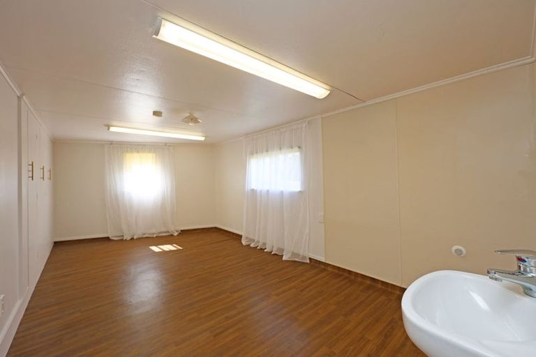 Photo of property in 43 Tamar Street, South Hill, Oamaru, 9400