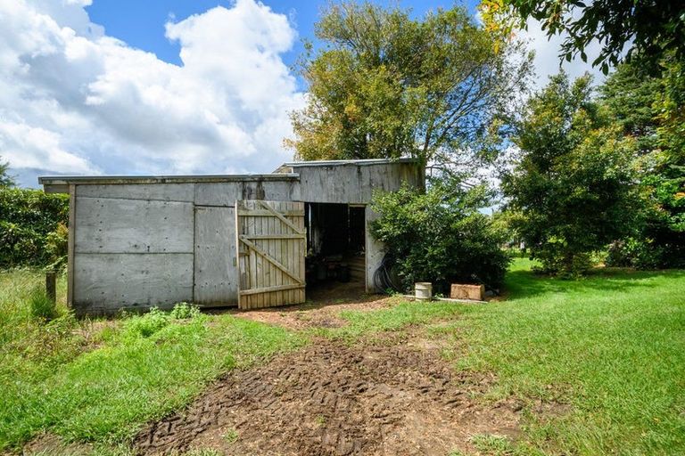 Photo of property in 30 Mahana Road, Waimauku, 0881