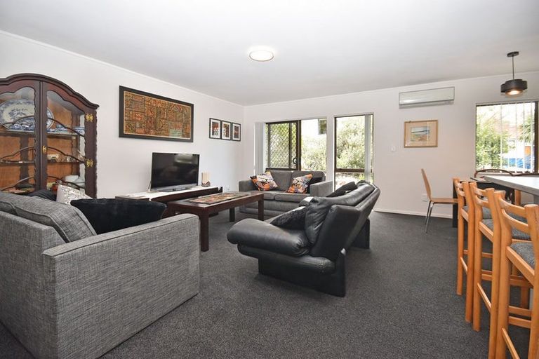 Photo of property in 8/37a Glengarry Road, Glen Eden, Auckland, 0602