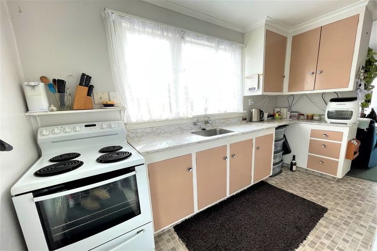 Photo of property in 65a Charlotte Street, Balclutha, 9230