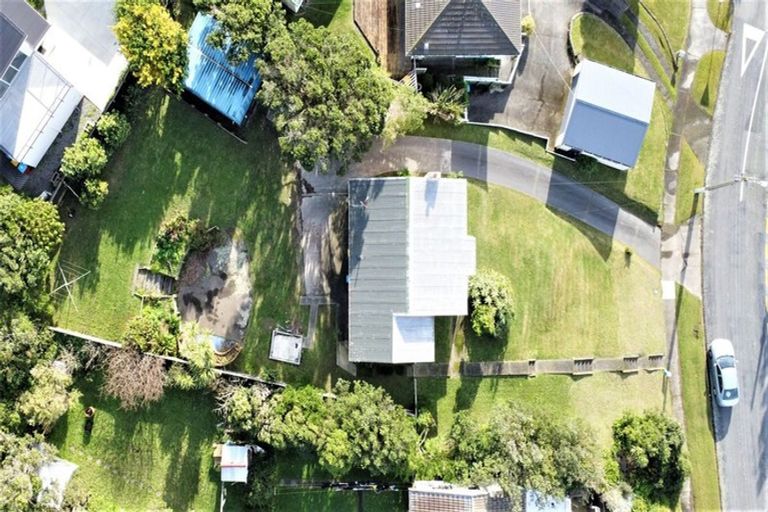 Photo of property in 43 Hiwi Crescent, Titahi Bay, Porirua, 5022