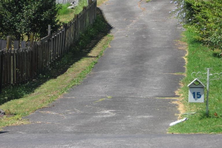 Photo of property in 15 Downing Street, Glenfield, Auckland, 0629