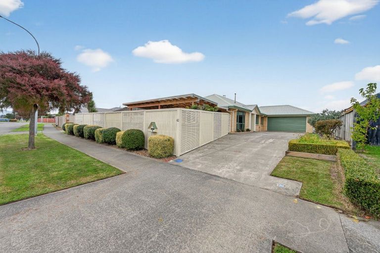 Photo of property in 42 Brooklyn Heights Drive, Kelvin Grove, Palmerston North, 4414