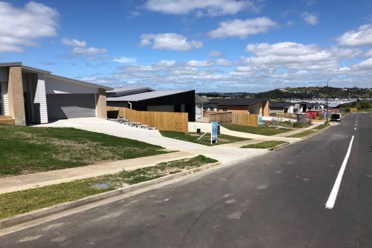 Photo of property in 122 Parkview Drive, Gulf Harbour, Whangaparaoa, 0930