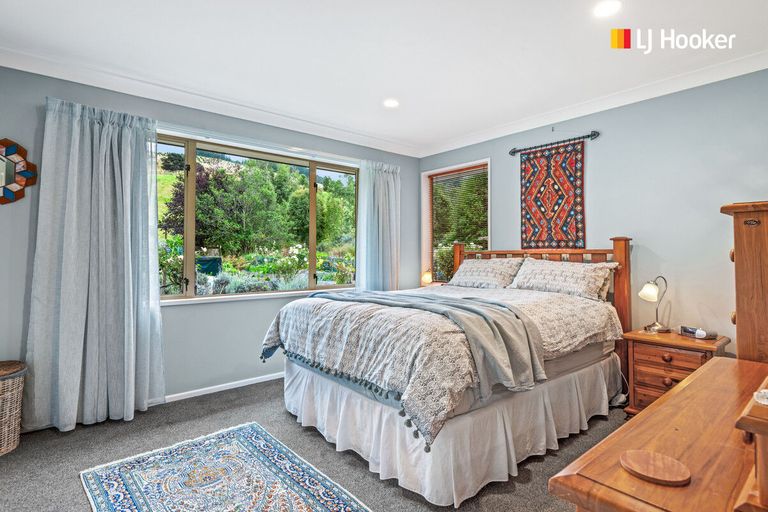 Photo of property in 16 Woodside Road, Woodside, Outram, 9073