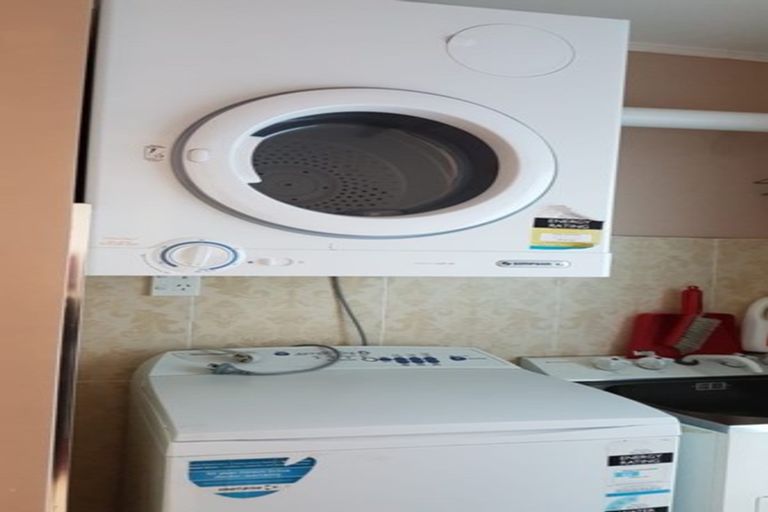 Photo of property in 1/42 Brains Road, Kelston, Auckland, 0602