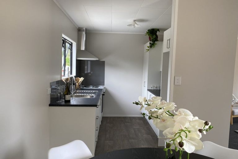 Photo of property in 3 Lowell Place, Massey, Auckland, 0614