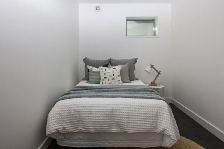 Photo of property in Braemar Apartments, 2/2 Cranmer Square, Christchurch Central, Christchurch, 8013