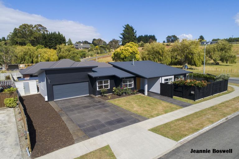 Photo of property in 33b Clyde Crescent, Roslyn, Palmerston North, 4414
