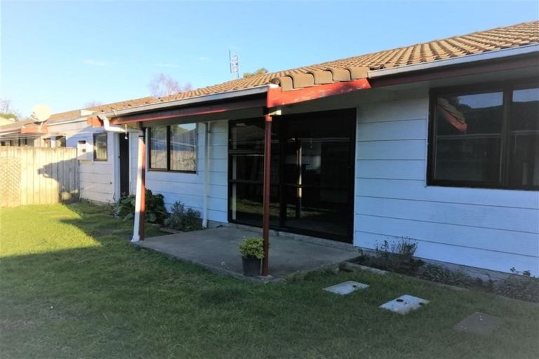 Photo of property in 2/25 Harris Road, Mount Wellington, Auckland, 1051