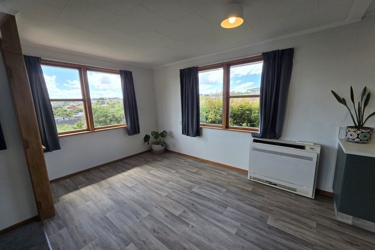 Photo of property in 1 Lincoln Terrace, Balclutha, 9230