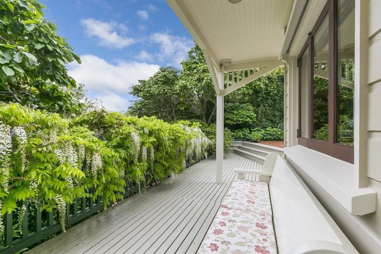 Photo of property in 46 Nicholson Road, Khandallah, Wellington, 6035