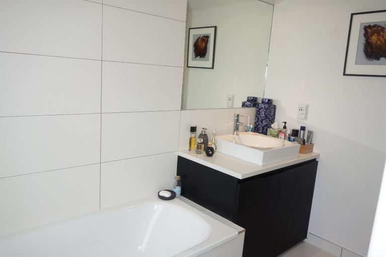 Photo of property in 2/27b Holmwood Road, Merivale, Christchurch, 8014