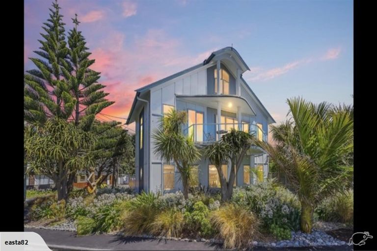 Photo of property in 75 Dundas Street, Seatoun, Wellington, 6022