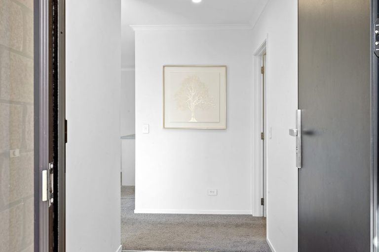 Photo of property in 7 Nukuroa Close, Waitara, 4320