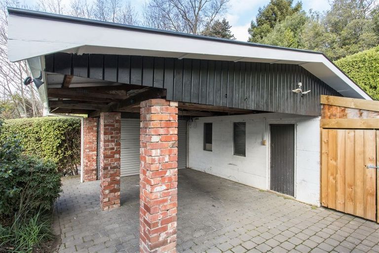 Photo of property in 2a Merlewood Avenue, Cashmere, Christchurch, 8022