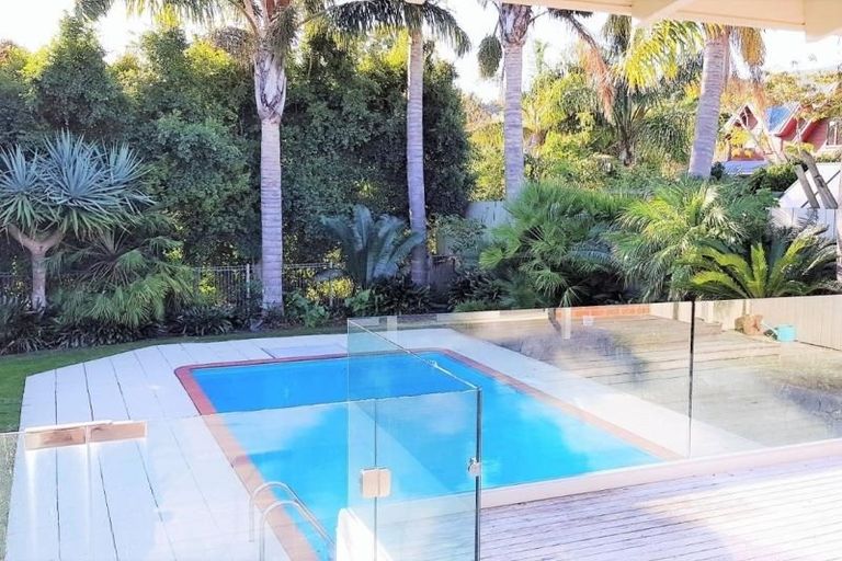 Photo of property in 36 Rewi Street, Torbay, Auckland, 0630