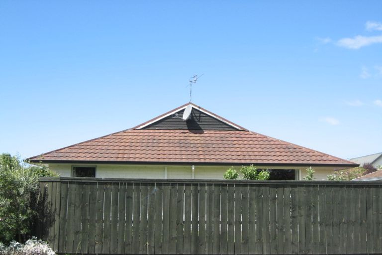 Photo of property in 20 Salford Avenue, Redwood, Christchurch, 8051