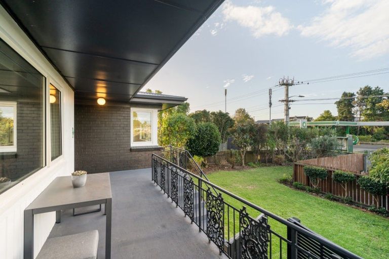 Photo of property in 242 Ngatai Road, Otumoetai, Tauranga, 3110