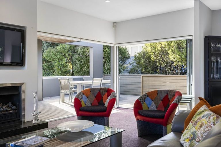 Photo of property in 15 Gulf View Road, Murrays Bay, Auckland, 0630