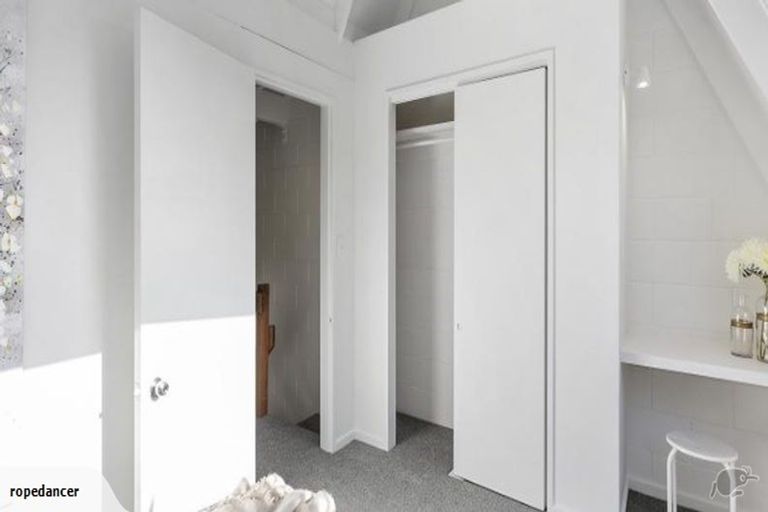 Photo of property in Sherwood Mews, 28b Bidwill Street, Mount Cook, Wellington, 6021