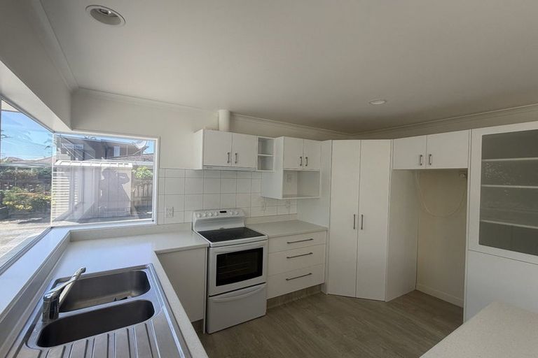 Photo of property in 42a Ngatai Road, Otumoetai, Tauranga, 3110