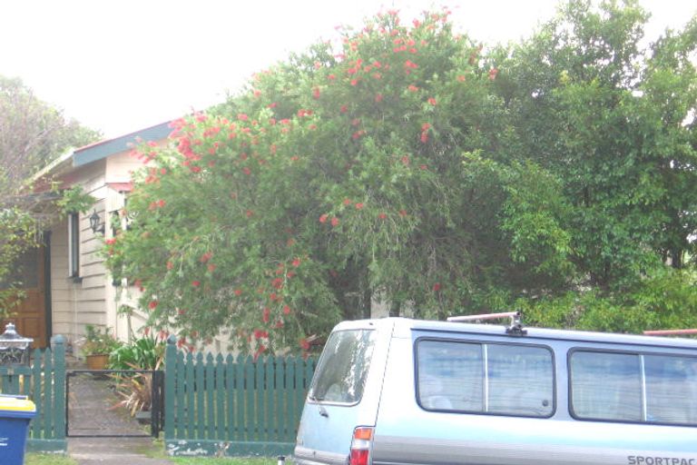 Photo of property in 14 Mcleod Road, Henderson, Auckland, 0612