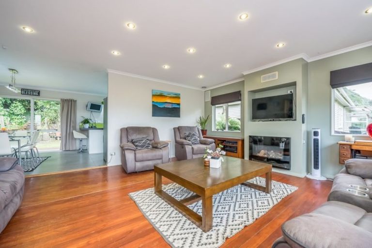 Photo of property in 22 Bridge Road, Birchville, Upper Hutt, 5018