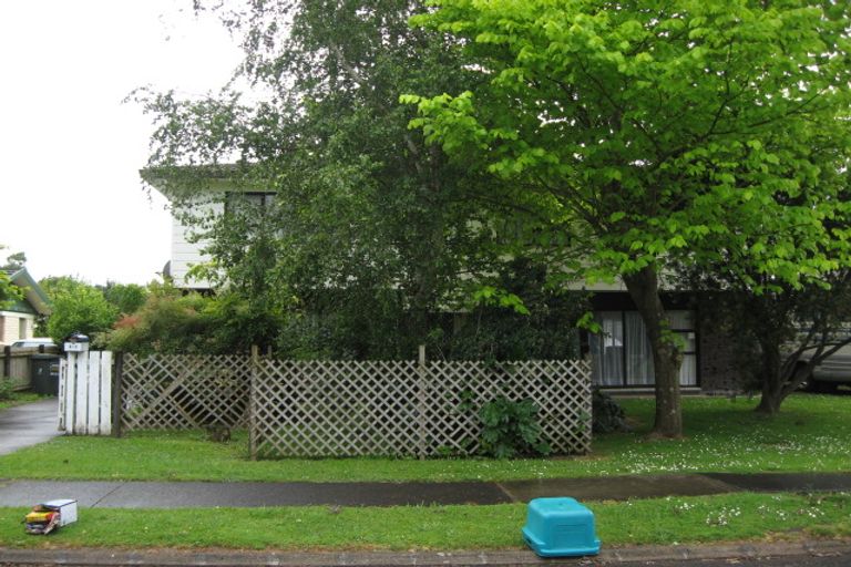 Photo of property in 7b Balgowan Terrace, Conifer Grove, Takanini, 2112