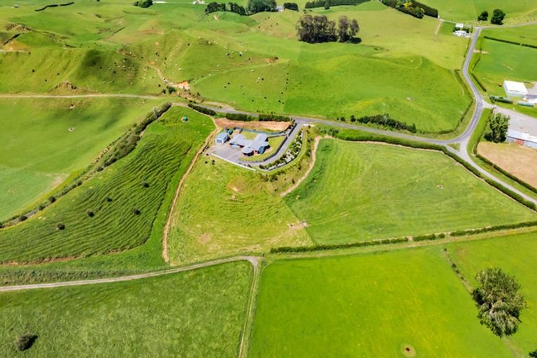 Photo of property in 801 Bird Road, Pukengahu, Stratford, 4393