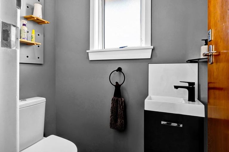 Photo of property in 112 Waihi Road, Hawera, 4610