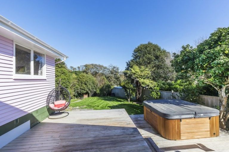 Photo of property in 14a Arawhata Street, Ranui, Porirua, 5024