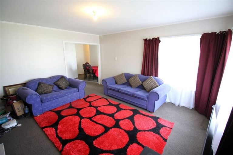 Photo of property in 124 Robertson Road, Mangere East, Auckland, 2024