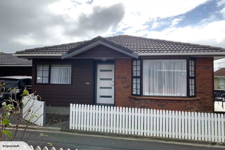 Photo of property in 342c Main Road, Tawa, Wellington, 5028