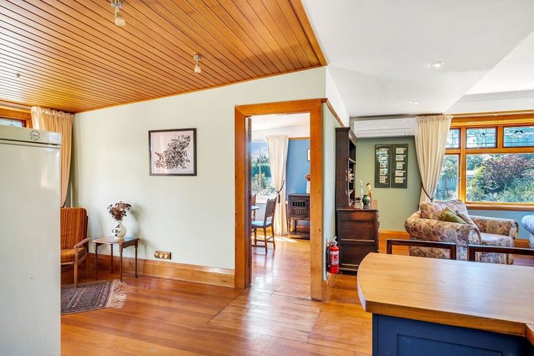 Photo of property in 3 Cross Street, Coalgate, 7673