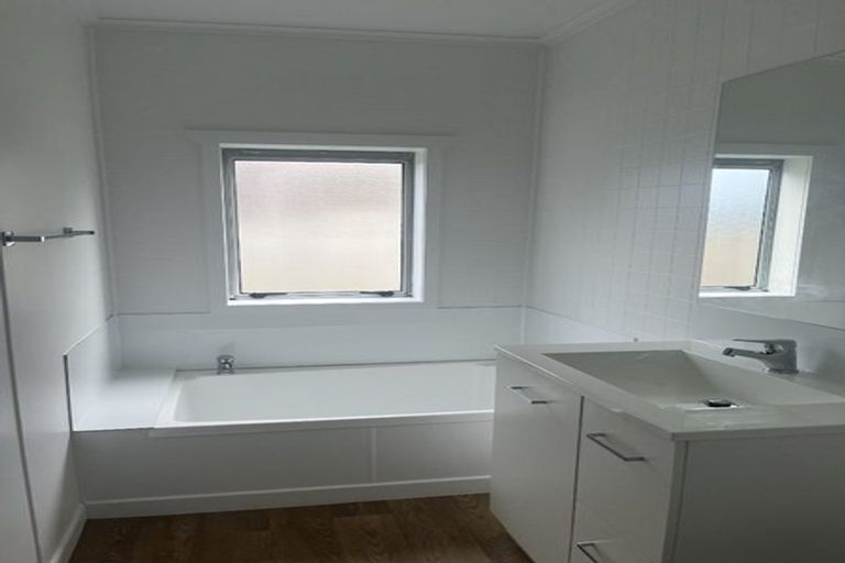 Photo of property in 36 Bear Street, Tirau, 3410