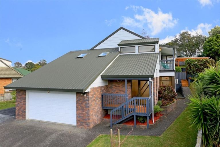 Photo of property in 48 Vintage Drive, Henderson, Auckland, 0612