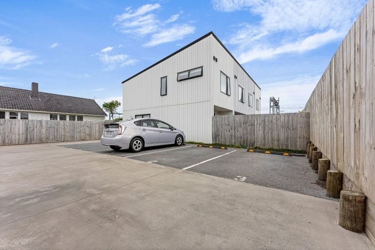 Photo of property in 2/78 Swaffield Road, Papatoetoe, Auckland, 2025