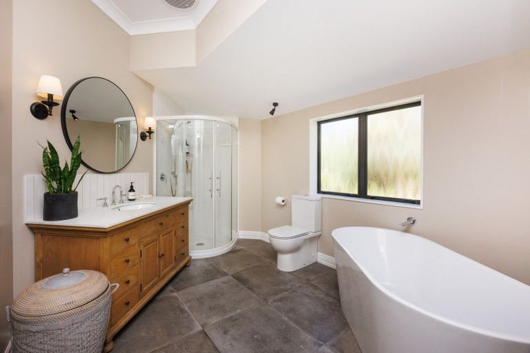 Photo of property in 138 Valley Views, Fitzherbert, Palmerston North, 4472