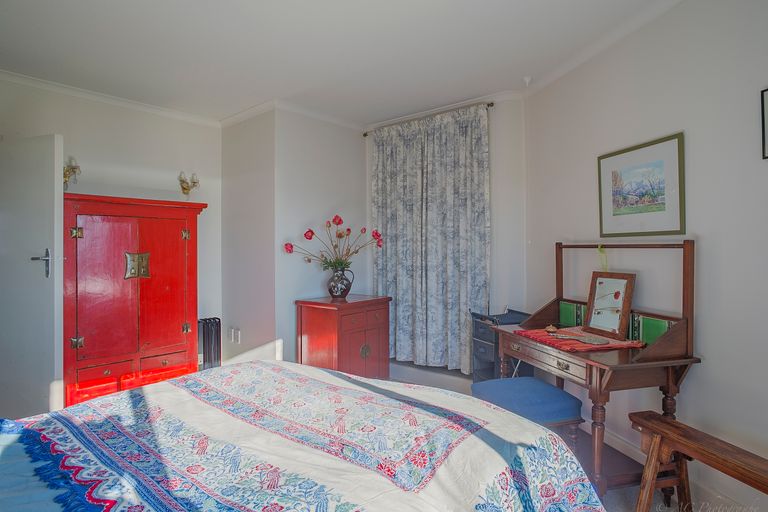 Photo of property in 1-12/48 The Bay Hill, Timaru, 7910