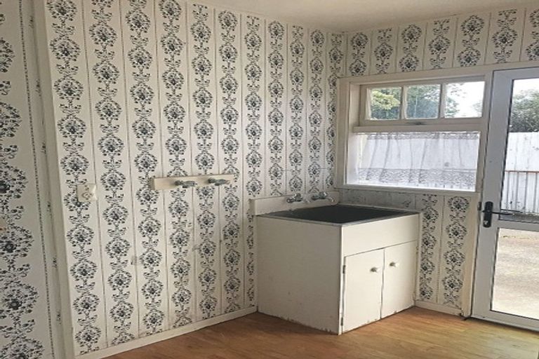 Photo of property in 11 Walworth Avenue, Pakuranga Heights, Auckland, 2010