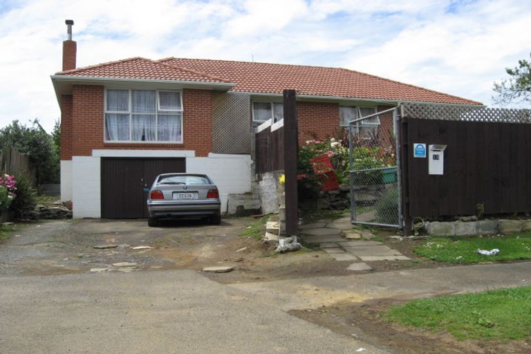 Photo of property in 13 Leeson Place, Mangere, Auckland, 2022