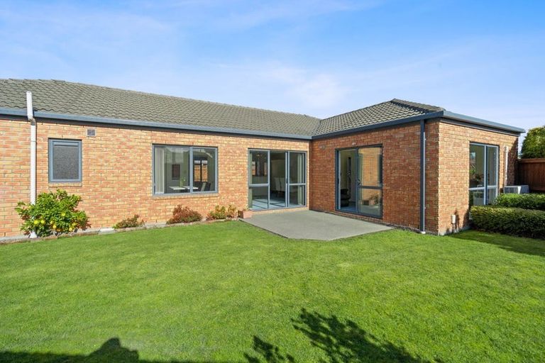 Photo of property in 8 Arkwright Place, Halswell, Christchurch, 8025