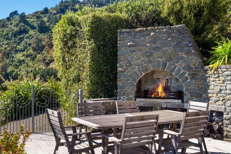 Photo of property in 1 Cooks Ridge, Waikawa, Picton, 7281